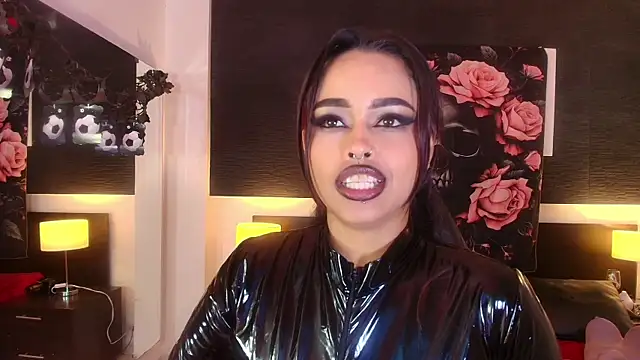 EvaaFoxxy1's Live XXX Chat