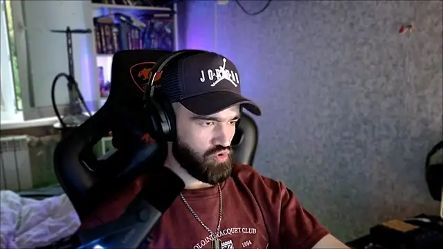 Chatroom XXX en direct de _Serious_Man