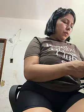 ISABELLA__LUNAのライブXXXチャット
