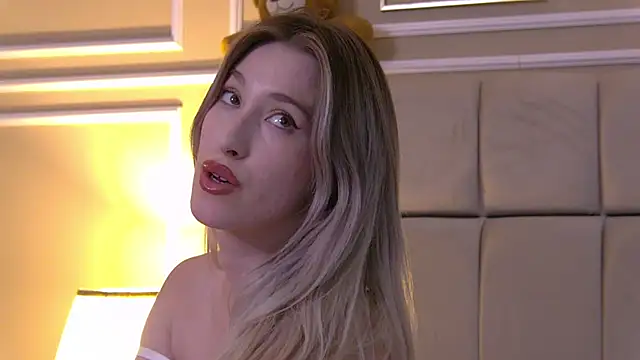 SerenaBennet Adlı Modelin Canlı XXX Sohbeti