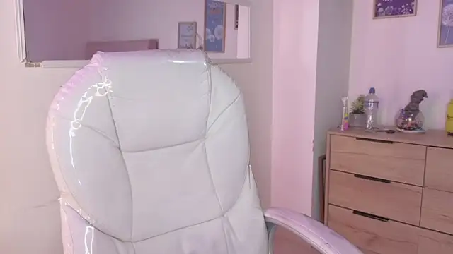 Chat +18 de bluee_hazell ao vivo