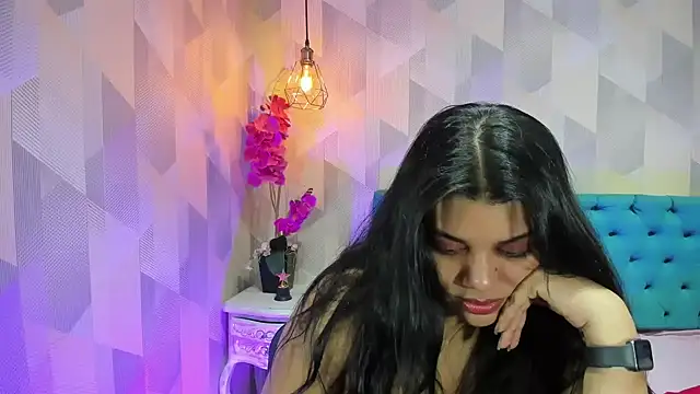 Chat +18 de LindaBreeS ao vivo