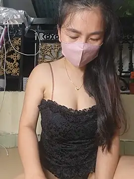 lyna_bl's Webcam Show