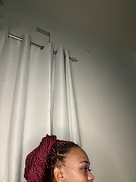 BonnyMolhadan Live XXX chat