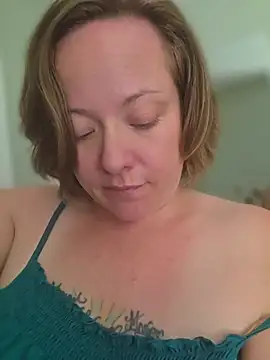 julimonroe's Live XXX Chat