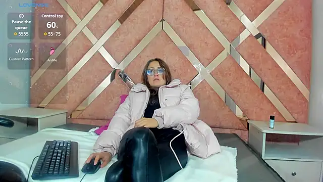 Онлайн чат XXX Amira_xXx98