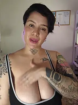 Chat +18 de KatInk ao vivo
