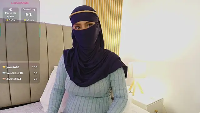 AaliyahShine's Live XXX Chat