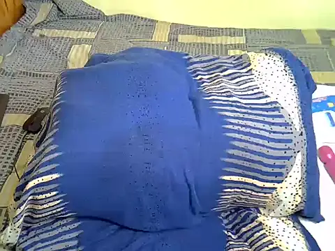 Chat +18 de Pearl_petite ao vivo