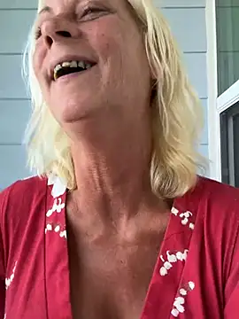 Chat +18 de TiffaneyLove ao vivo