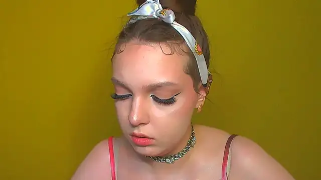 miss_merciless_ Adlı Modelin Canlı XXX Sohbeti