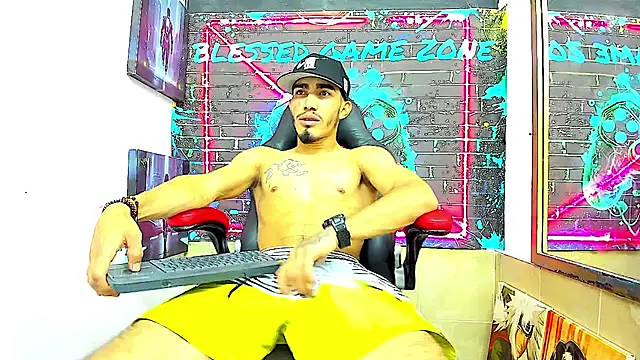 Dominant_kiing live XXX chat