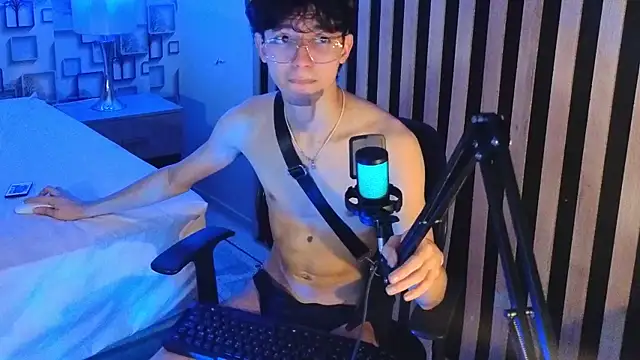 Онлайн чат XXX Twink_Sebas7