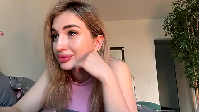 Chat +18 de Victoria_Jess ao vivo