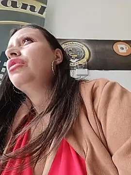 LIA--23 – Live XXX-chat