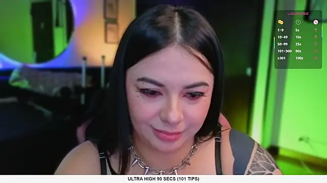 Chat +18 de Liah_santos ao vivo