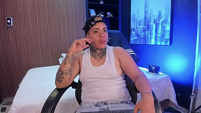 XXX chat uživo modela CasperMilers