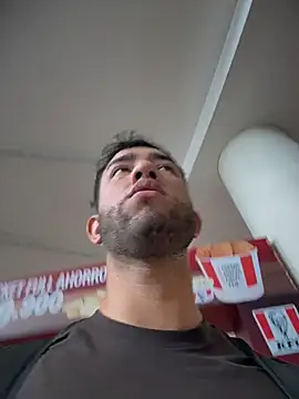 Chat +18 de liam_bronw ao vivo