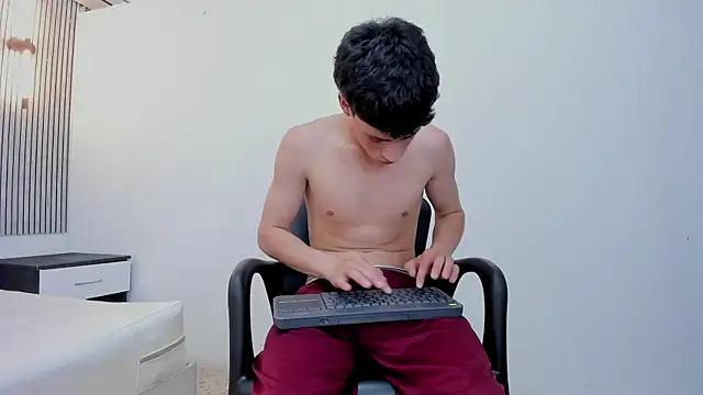 Stiven_Cooper2 élő XXX-chatje