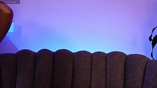 Izui_Pierce Live XXX Chat