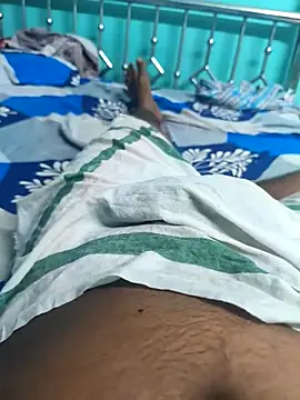 wtjho: διαδικτυακό σόου στην κάμερα