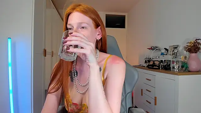 Czat XXX na żywo – Aliceginger99