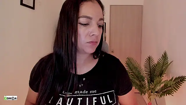 urcute_kitten's Live XXX Chat