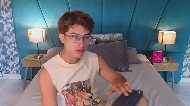 Chat XXX Live Aaron_Eze