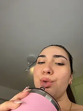 ava_blue élő XXX-chatje