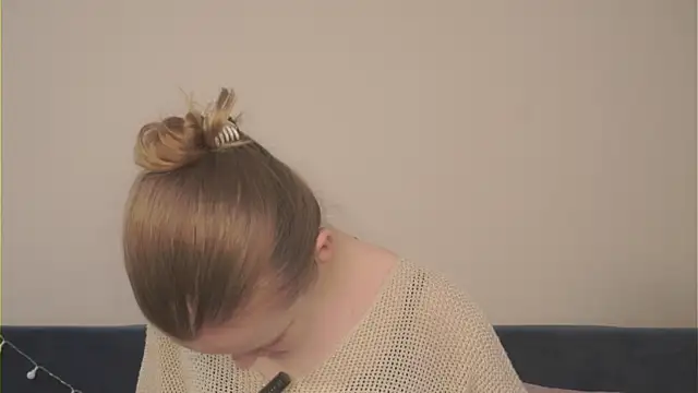 NaomiFessのライブXXXチャット