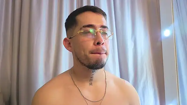 Tommas_Jhonson live XXX chat