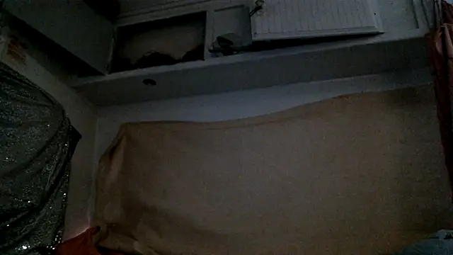 XXX chat uživo modela SexyB214