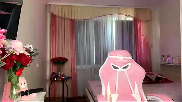 Chat +18 de ChandaHeitmuller ao vivo