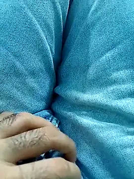 IndianMan0102 Show in webcam