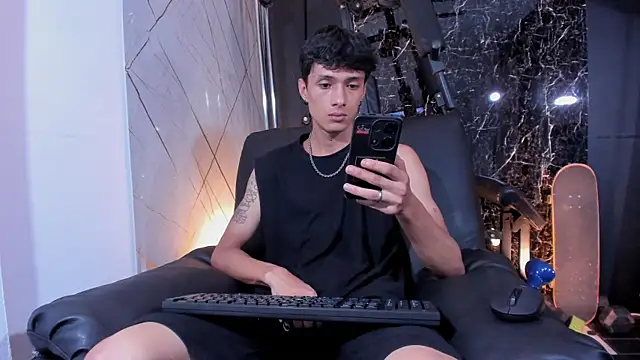 Lean_PortmanのライブXXXチャット