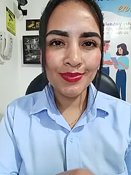 Chat +18 de MAYE__13 ao vivo
