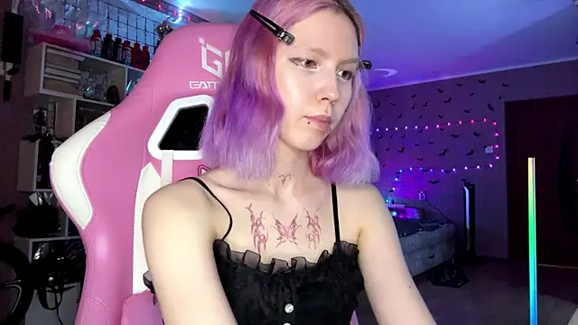 Chat +18 de lonely_bunny ao vivo