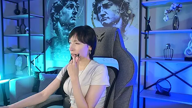 SeraphineSparda Chat XXX live