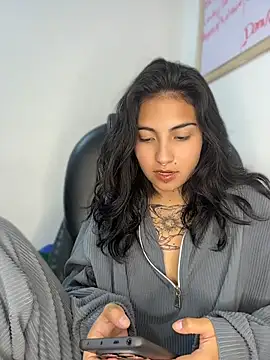 צ'אט XXX בשידור חי של ian_mathias_