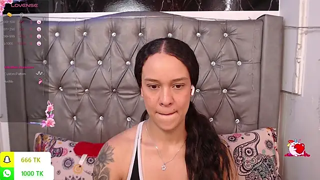 Chat XXX en directo de LAILAGUMMY
