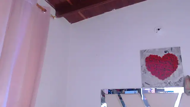 Amara_Red Adlı Modelin Web Kamerası Şovu