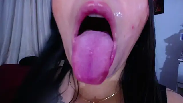Sharlottee Live XXX-chat