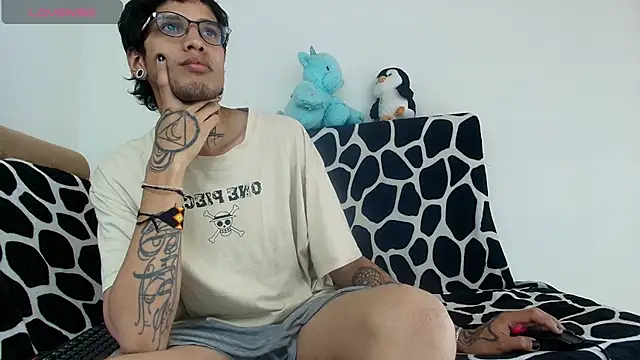 XXX chat uživo modela Tojii_zenin