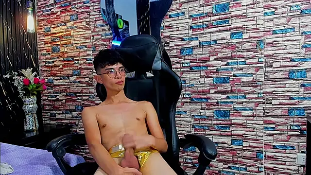 LiamHeatx Live XXX-chat