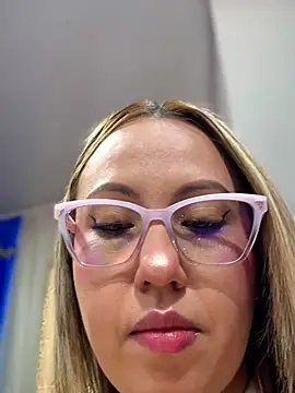 Chatroom XXX en direct de VIOLETA-25_
