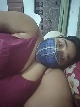 Chat +18 de momo_loves ao vivo