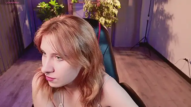 Онлайн чат XXX miraiakik