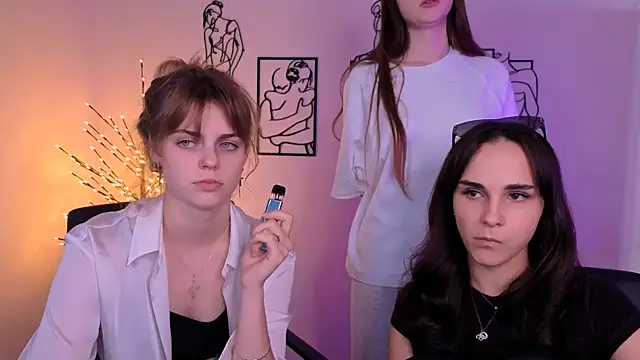 nekky_mouse Adlı Modelin Canlı XXX Sohbeti