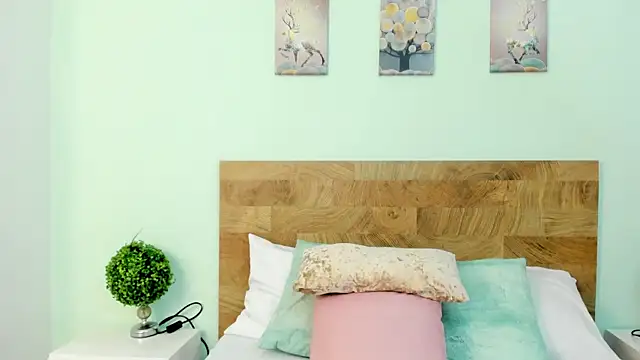LexiiBloom Adlı Modelin Canlı XXX Sohbeti