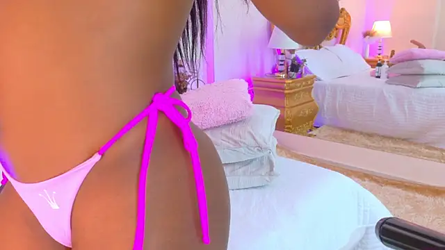 AshleyFerri Adlı Modelin Canlı XXX Sohbeti